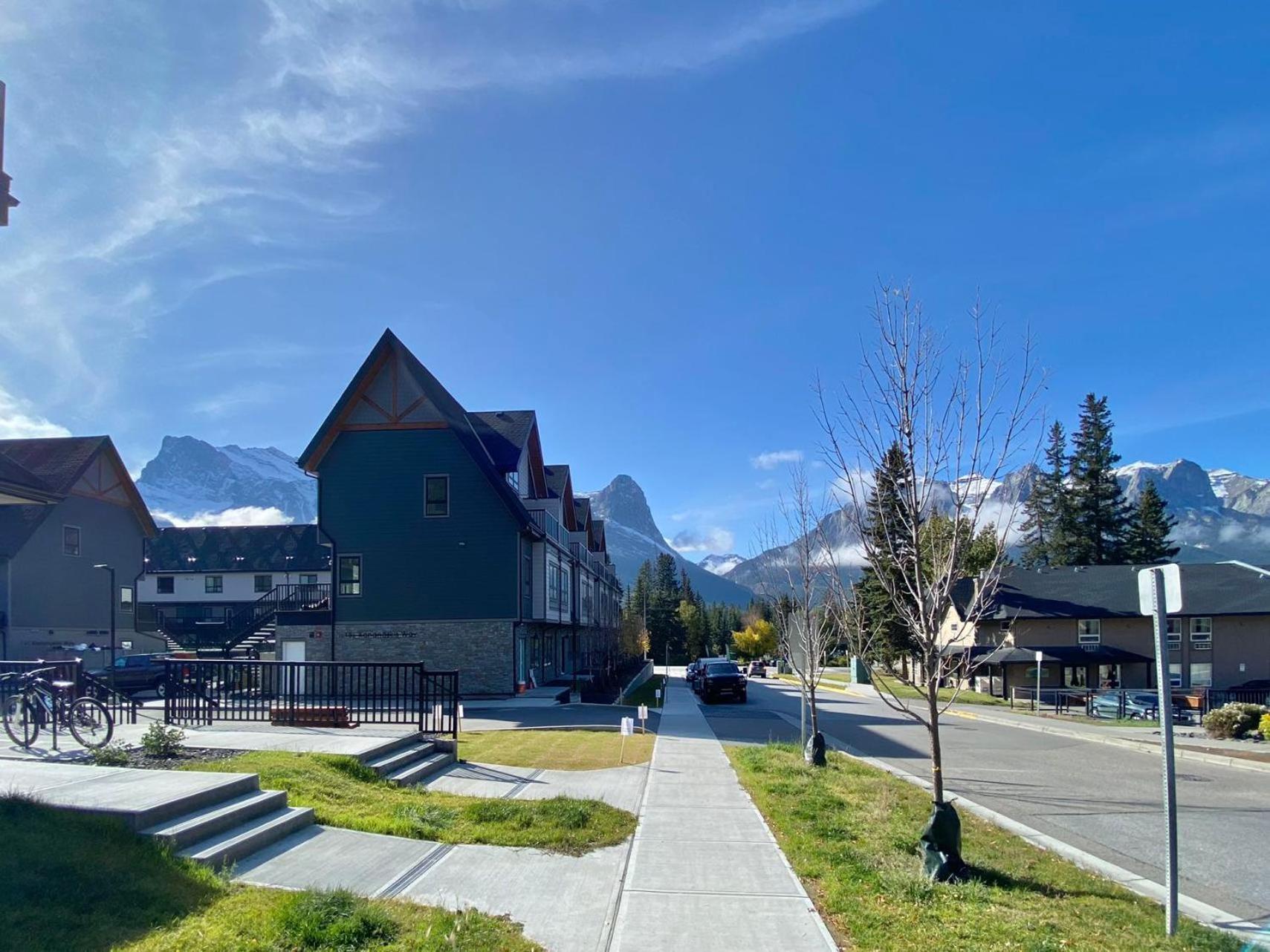 Enchanted Mountain Getaway Canmore Zewnętrze zdjęcie